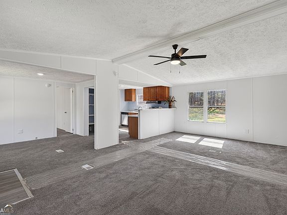5th image of 886 Walnut Dr
