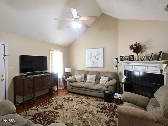 5th image of 7615 Caitlynn Cir W