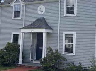 24 Ledge Rd, East Greenwich, RI 02818