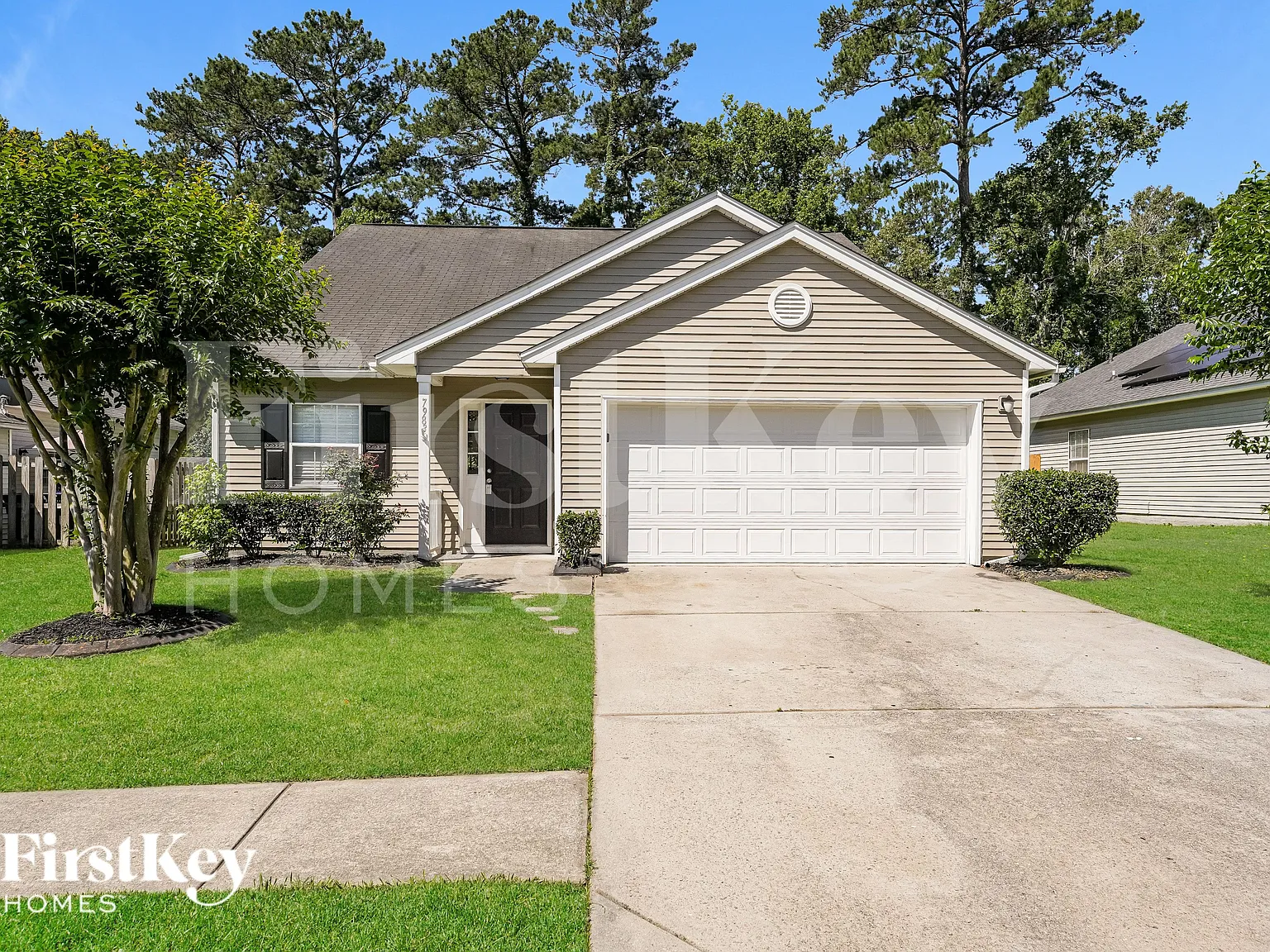 3 bed, 2.0 bath, 1716 sqft, $2,160 — Photo 1