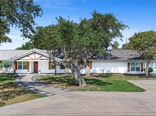 1219 S Church St, Rockport, TX 78382