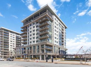 31 Kings Wharf Pl #904, Halifax, NS B2Y 0C1