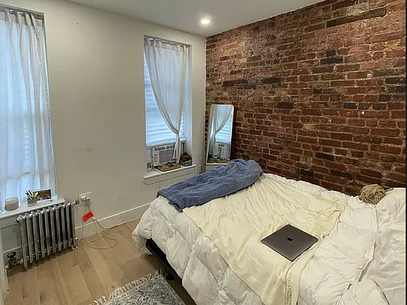 4th image of 175 Thompson St APT 28