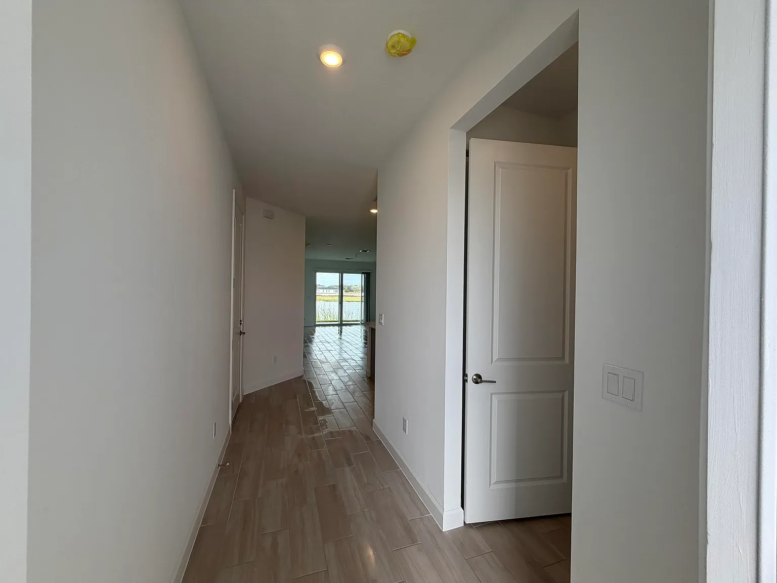 2 bed, 2.0 bath, 1308 sqft, $1,900 — Photo 3