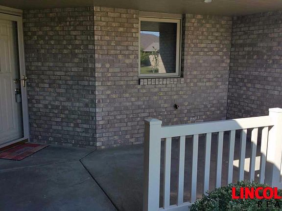 3rd image of 9137 Round Hill Dr