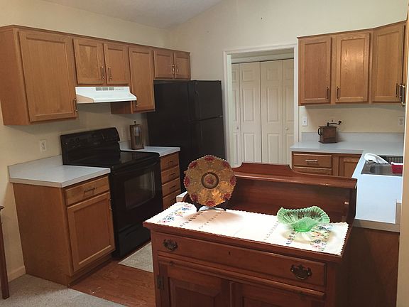 5th image of 109 Village Park Ct