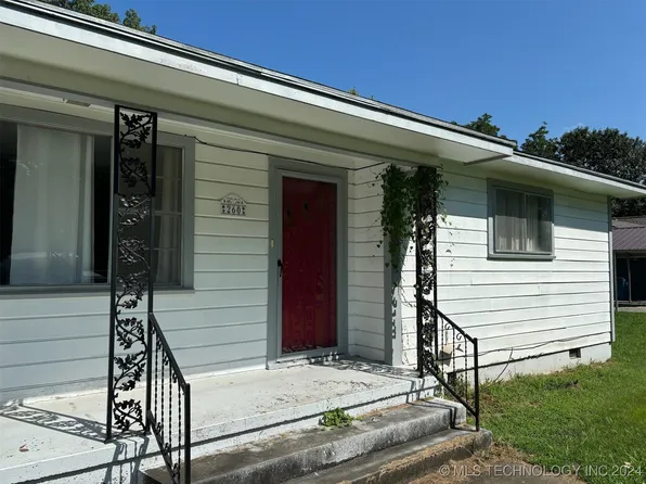 260 SW 2nd St, Krebs, OK 74554