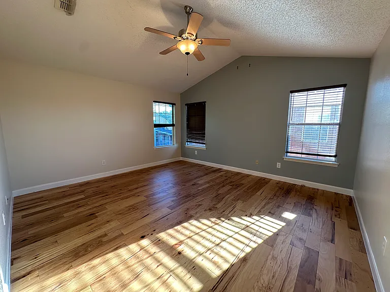 4024 Oxlea Dr — Photo 18