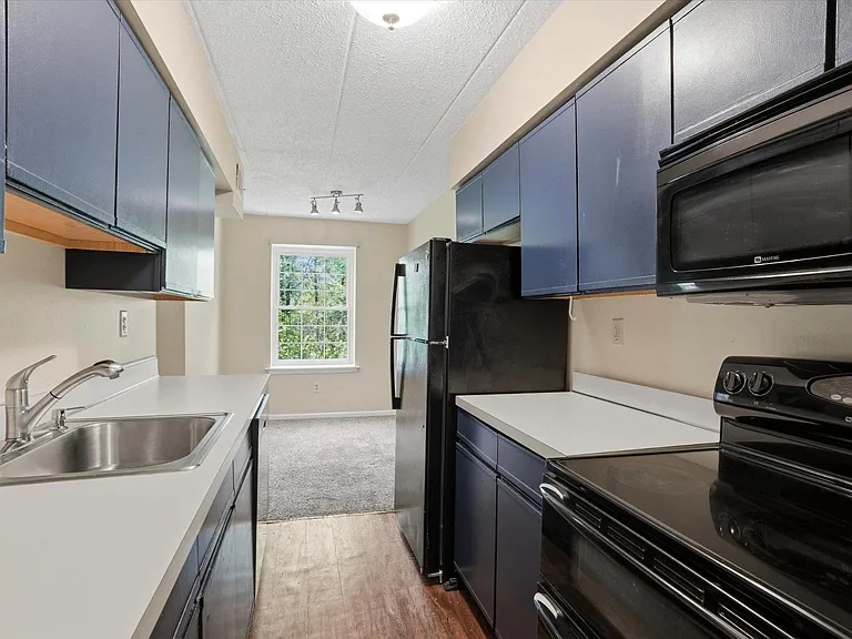 623 Washington Pl — Photo 6
