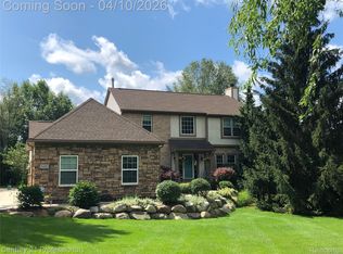 5492 E Alyssa Ct, White Lake, MI