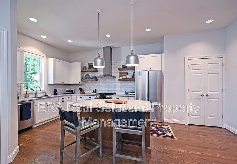 1620 Merrimac St — Photo 9