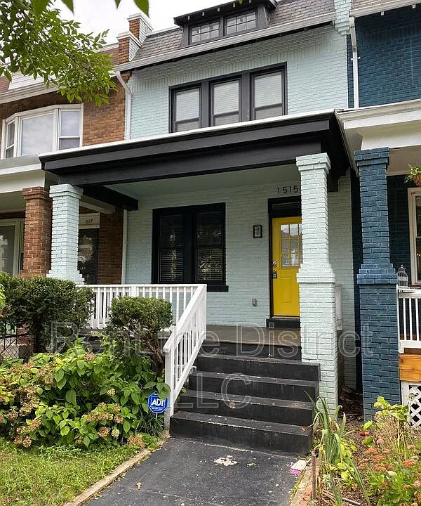 1515 Neal St NE