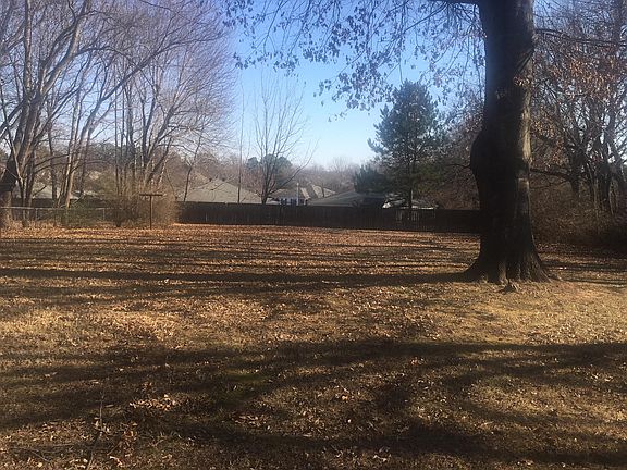 HUGE backyard where you can throw a frisbee or have a game o