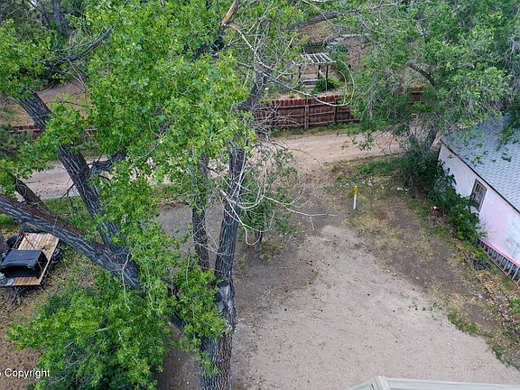 4th image of 1113 6th St