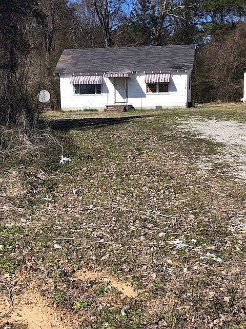 2nd image of 207 Highway 6 E