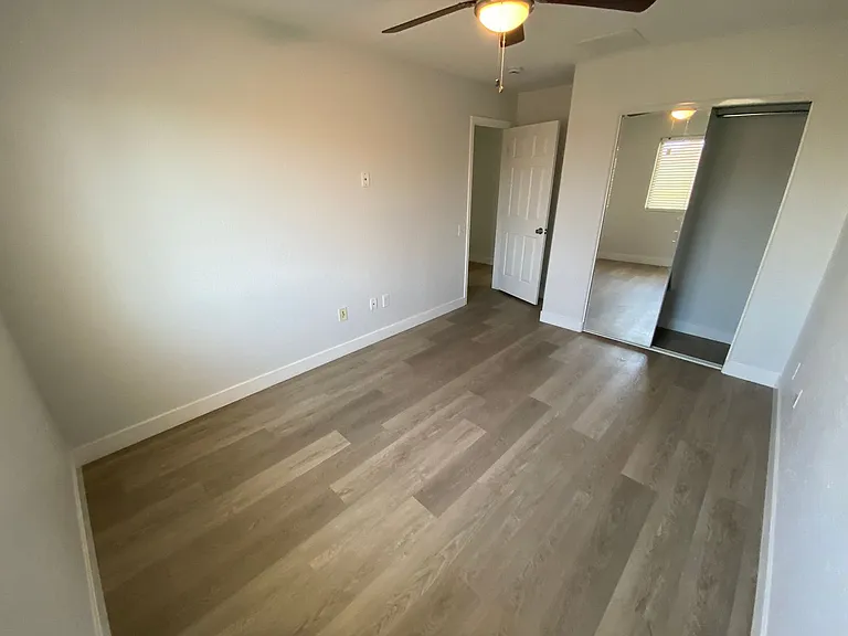 4445 Penguin Ave — Photo 10