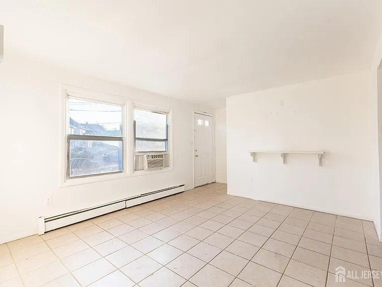 13 Gordon St #15 — Photo 6
