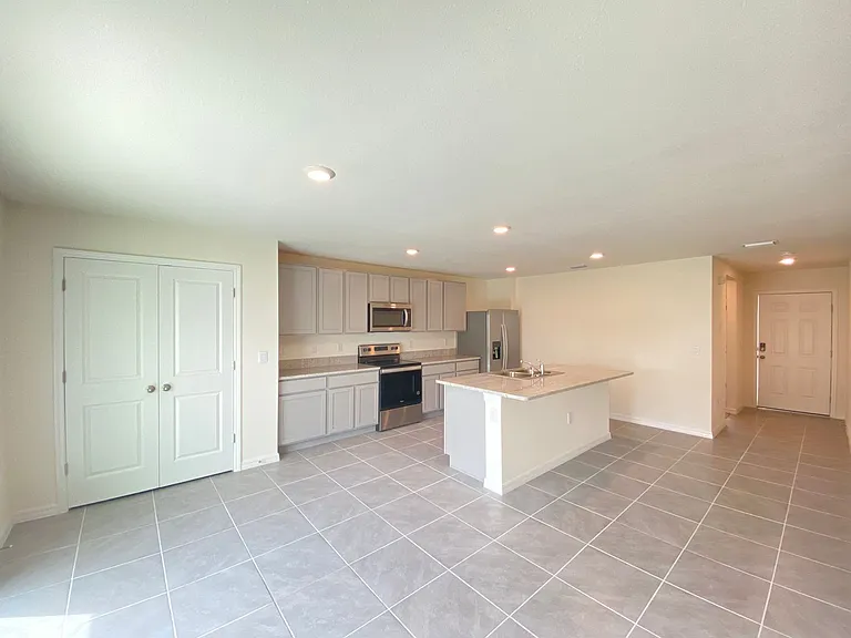 2113 NW 247th Dr — Photo 17