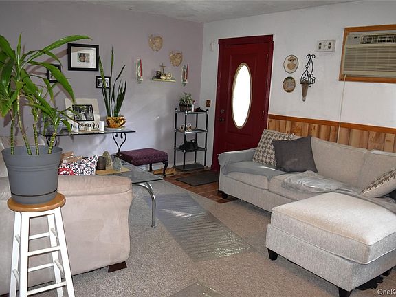 5th image of 164 Brookside Farms Road