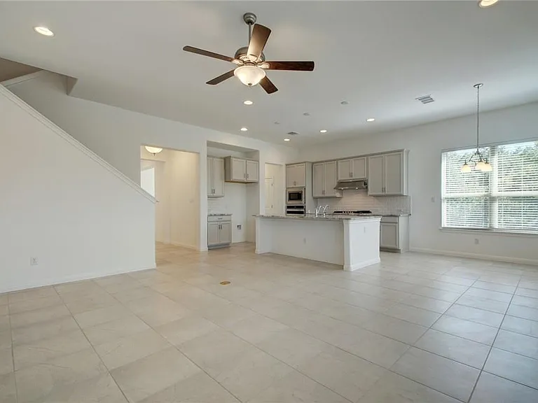 113 Meadow Wood Cv — Photo 3