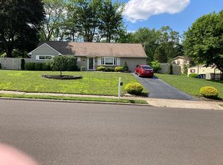 1062 Marie Rd, Rydal, PA 19046