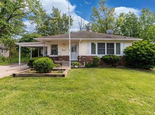 615 W Grand Ave, Carterville, IL 62918
