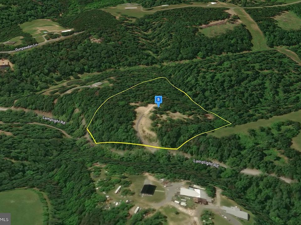 2nd image of 400 Lamplight Rd