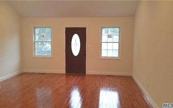 5th image of 17 Cedar Oaks Ave