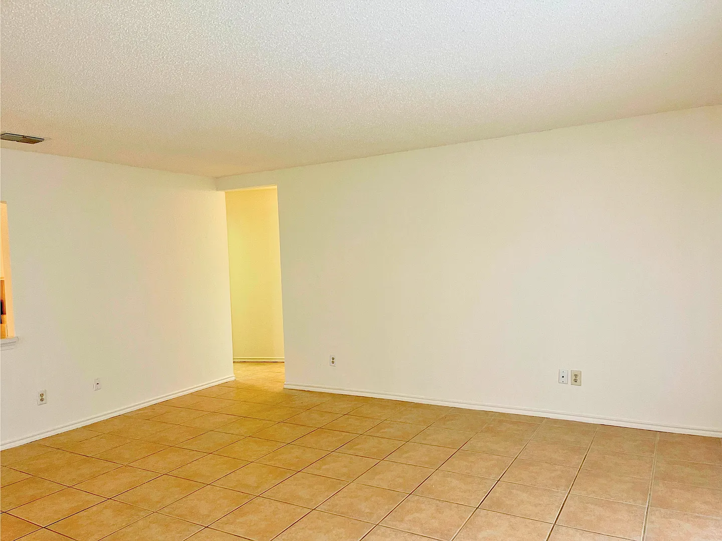 8206 Longhorn Ridge, Converse, TX 78109 | Home for Rent 78109 — Photo 4