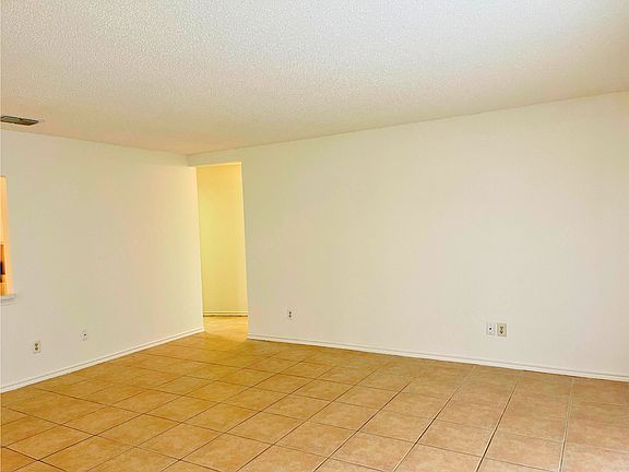 4th image of 8206 Longhorn Ridge Dr