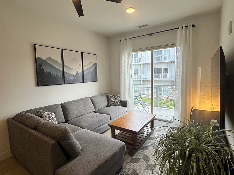 2530 Lawrence St #206 — Photo 6