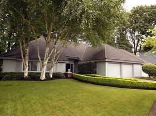 857 Fairway View Dr, Eugene, OR 97401