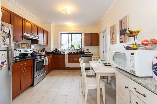 78 Quint Ave #34 Photo 1