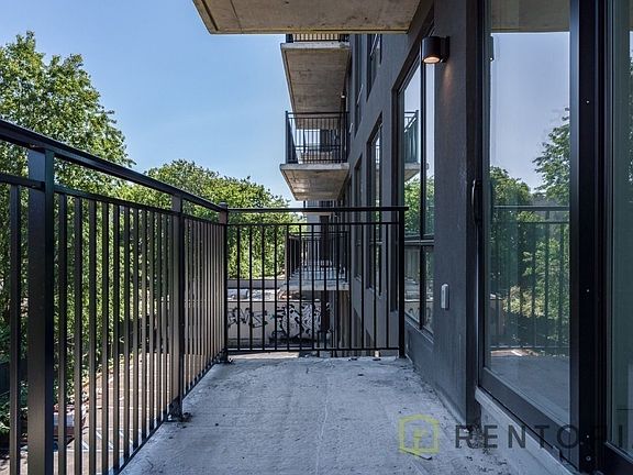 5th image of 822 Lexington Ave #509