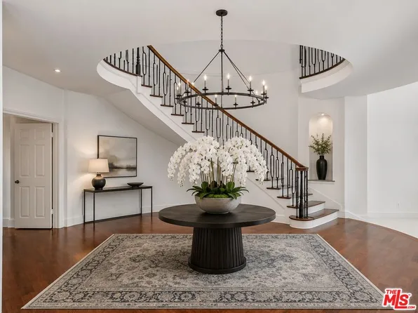 12386 Ridge Cir, Los Angeles, CA 90049