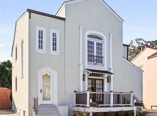 8 Azalea Ct, Metairie, LA 70005