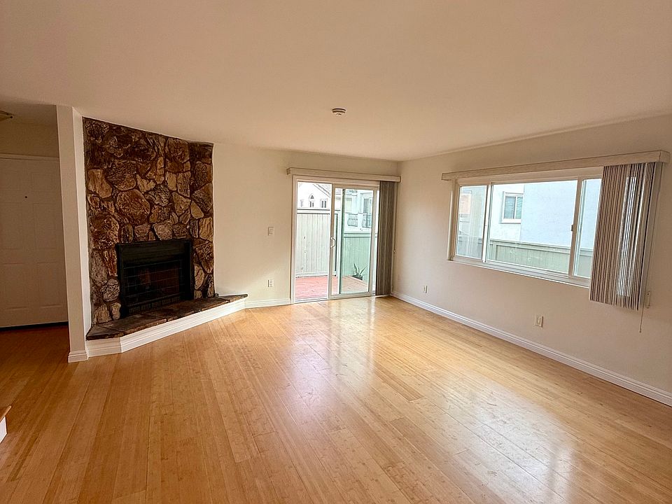 1st image of 2208 Vanderbilt Ln Unit 6