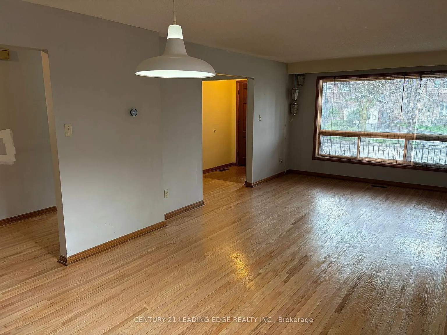 3 bed, $2,950 — Photo 2