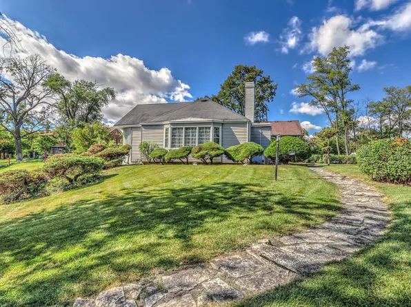 1606 Edgewood Ave, Chicago Heights, IL 60411