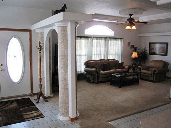 2nd image of 240 Vista Cir