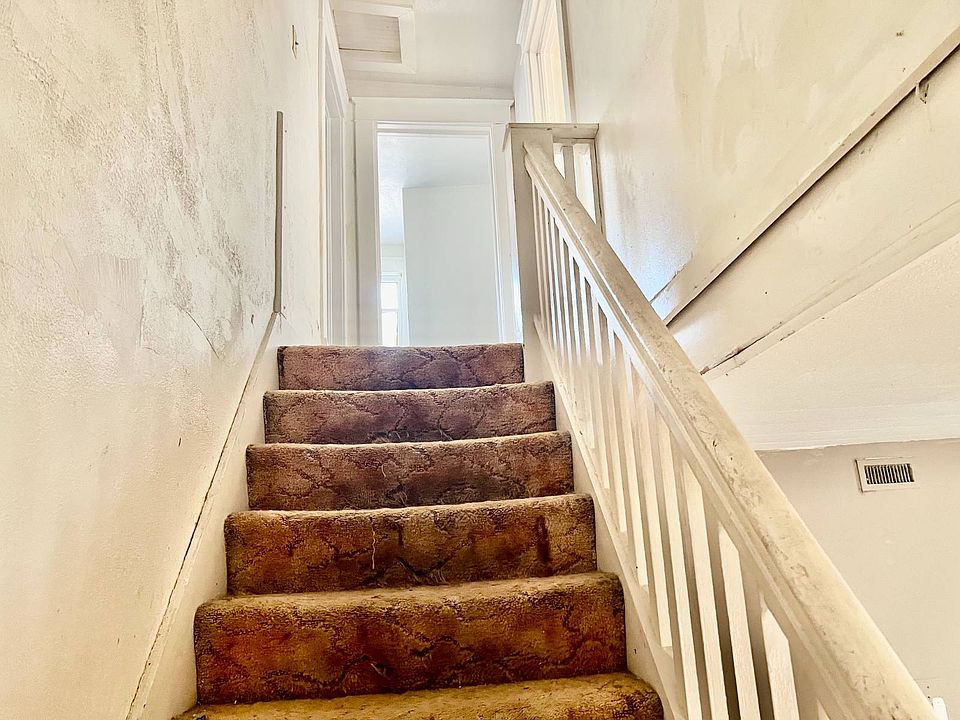 28th image of 713 N 16th St