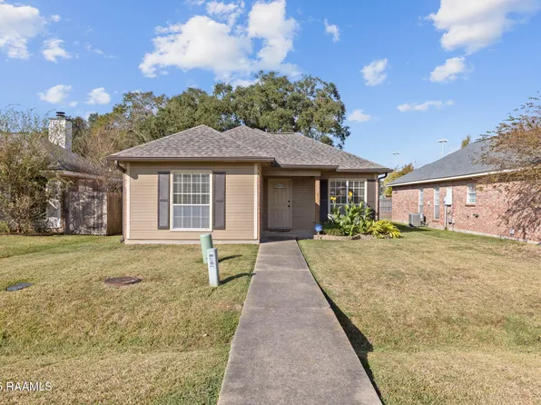 600 Carriage Light Loop, Youngsville, LA 70592