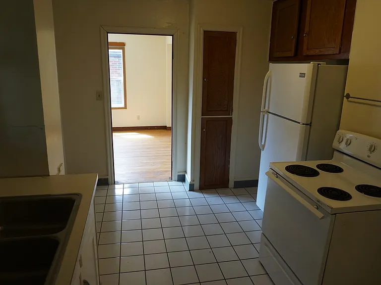 65 E Norwich Ave — Photo 11
