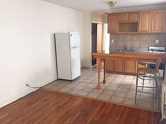 Rented by Elenora Dantchev, LREB