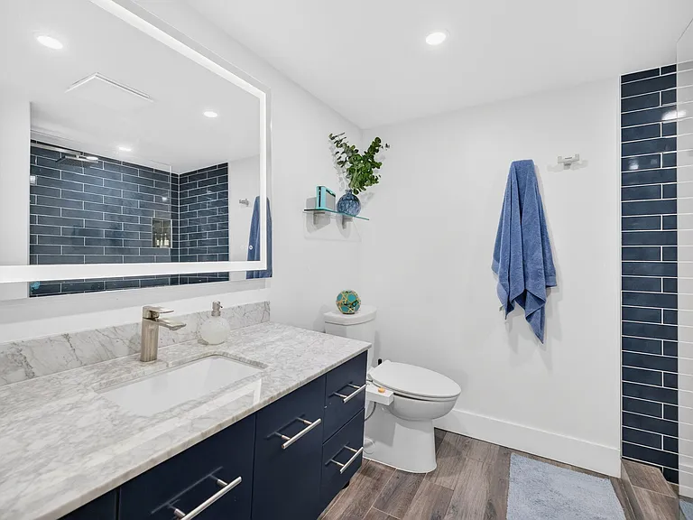 3004 NE 5th Ter #C216 — Photo 36
