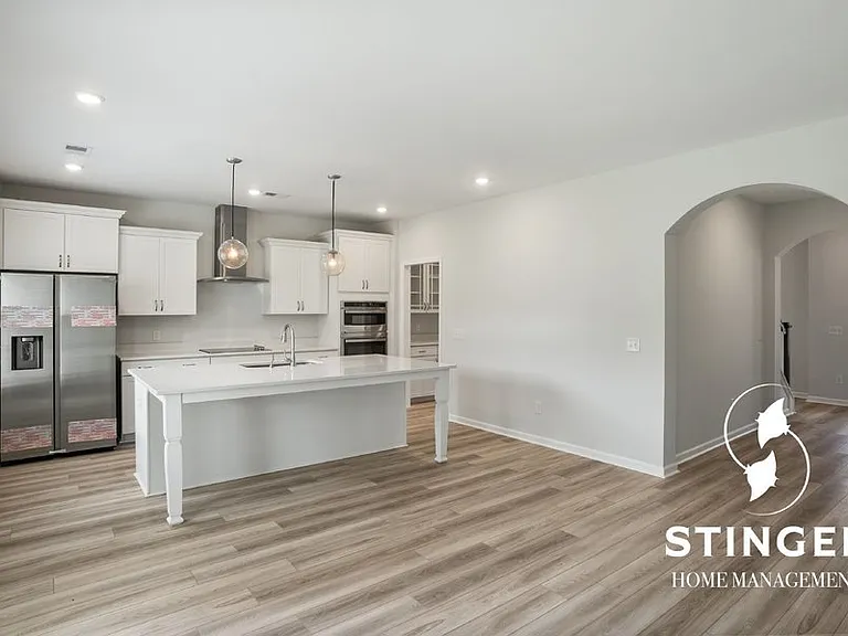 103 Grange Ln — Photo 6
