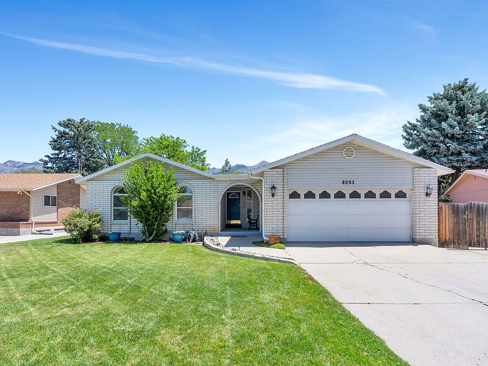 1st image of 8093 Beaumont Dr