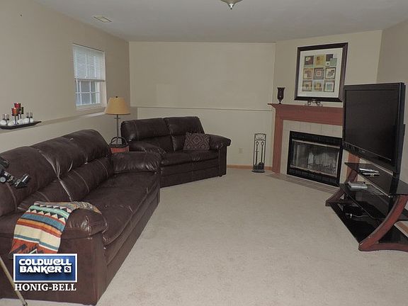 3rd image of 1200 Mary Ct