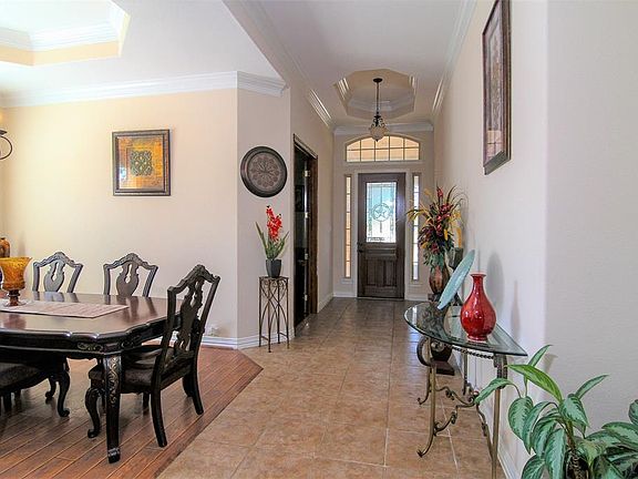 2nd image of 3027 Wimberley Ln