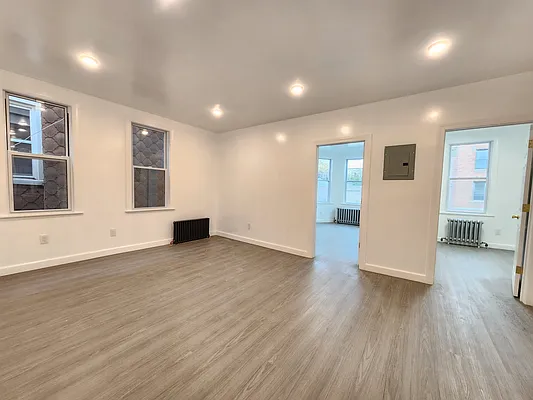 Rented by Astoria Realty | media 1